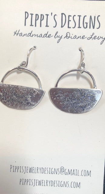 Silver crescent hammered earrings